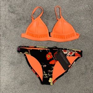 🧡NWT Traingl Bikini